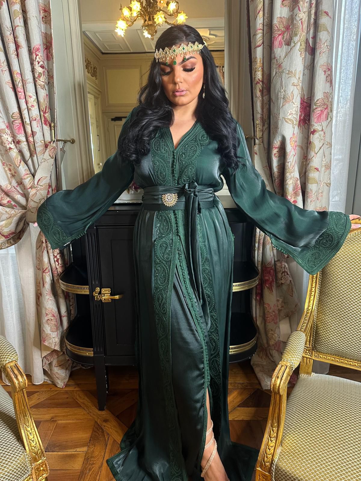 Location Takchita organza Brodé – Édition Impériale