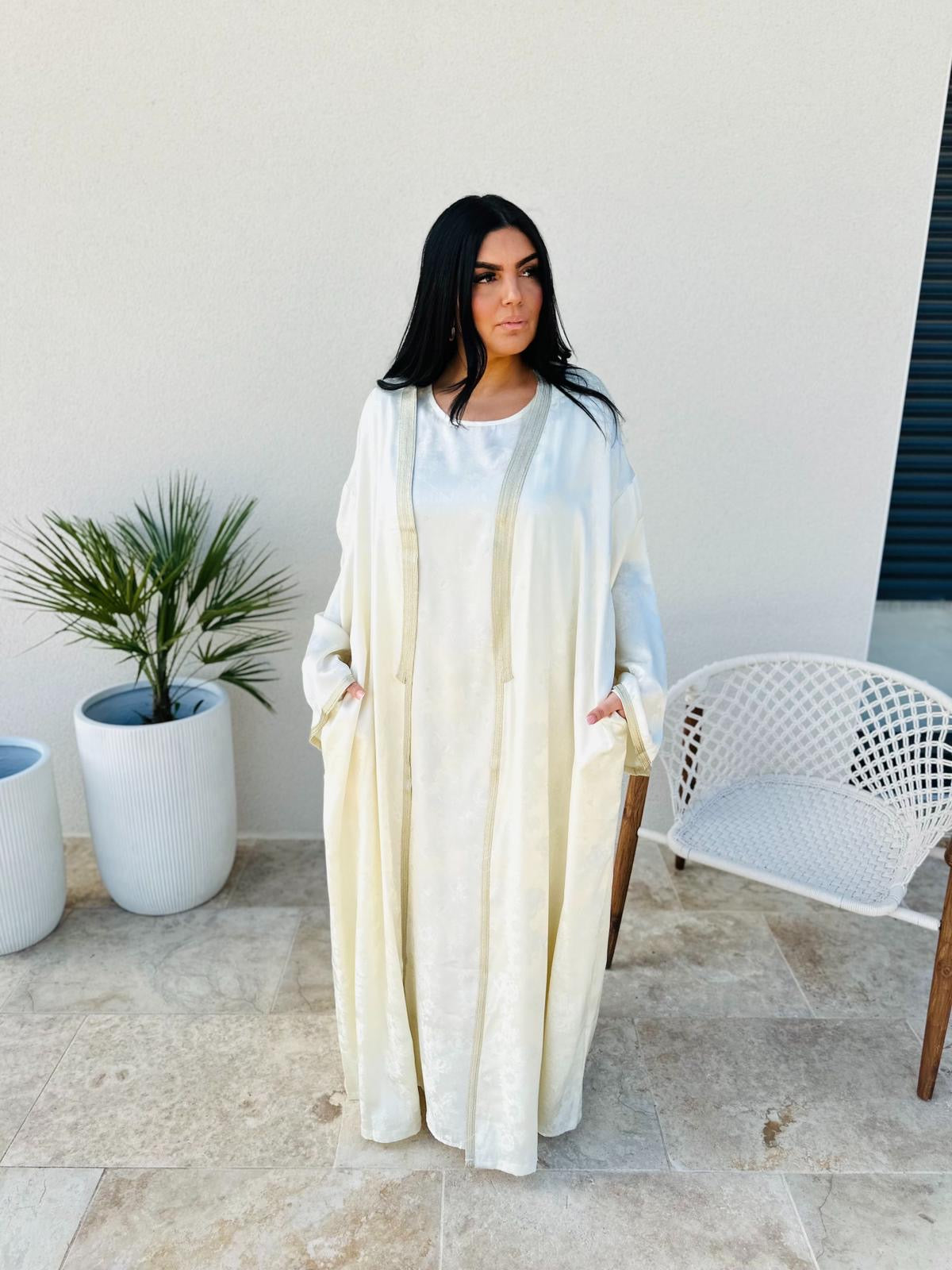 Vente Abaya Caftan Fleurie Élégance Dorée