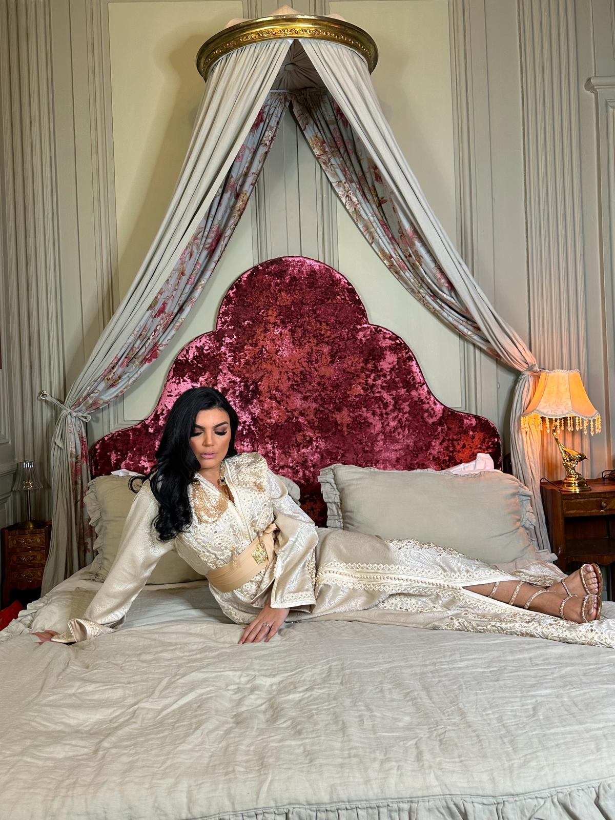 Location - Caftan "Yasmine"