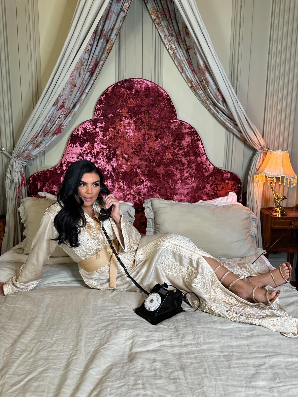 Location - Caftan "Yasmine"