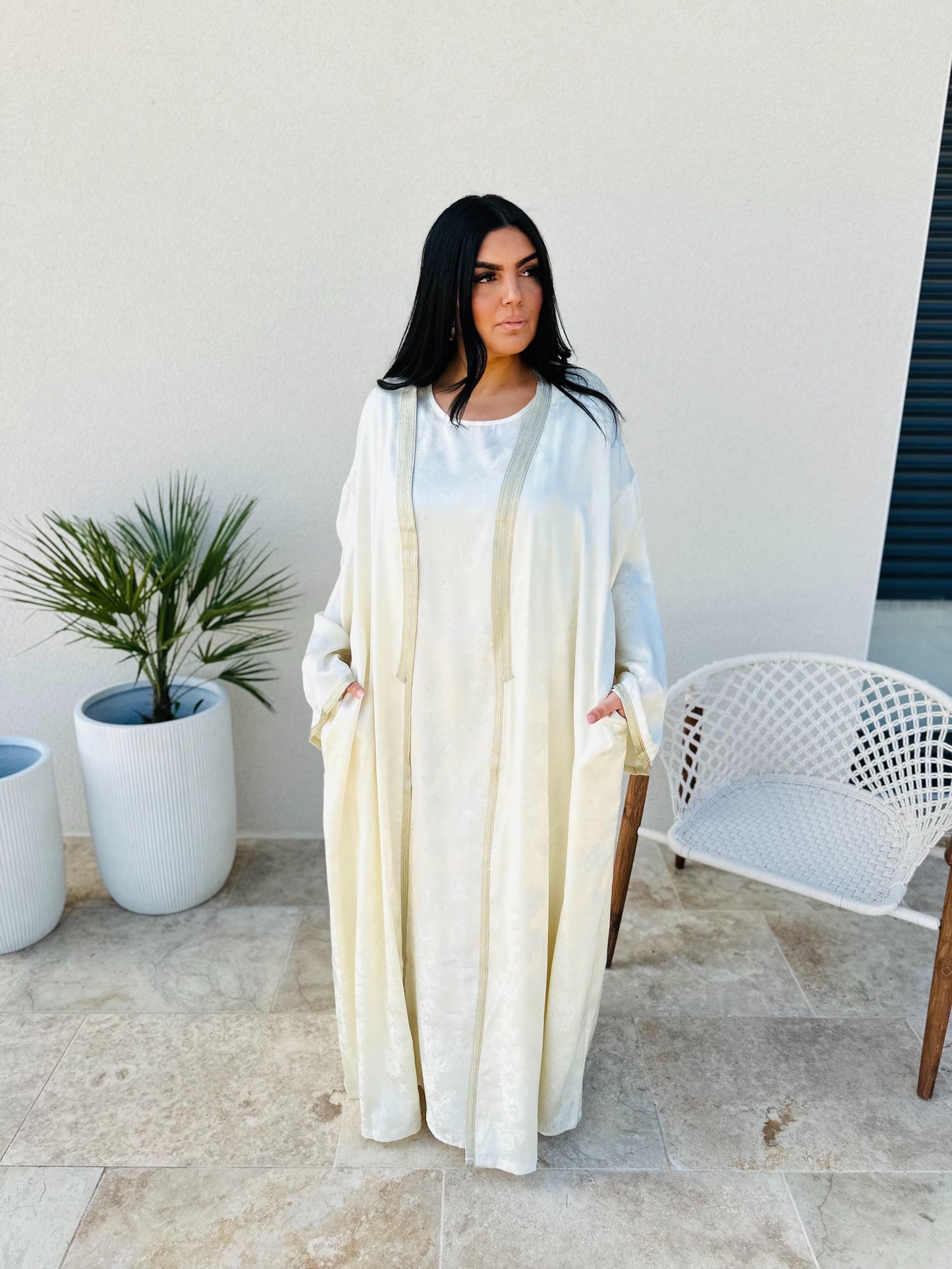 Vente Abaya Caftan Fleurie Élégance Dorée