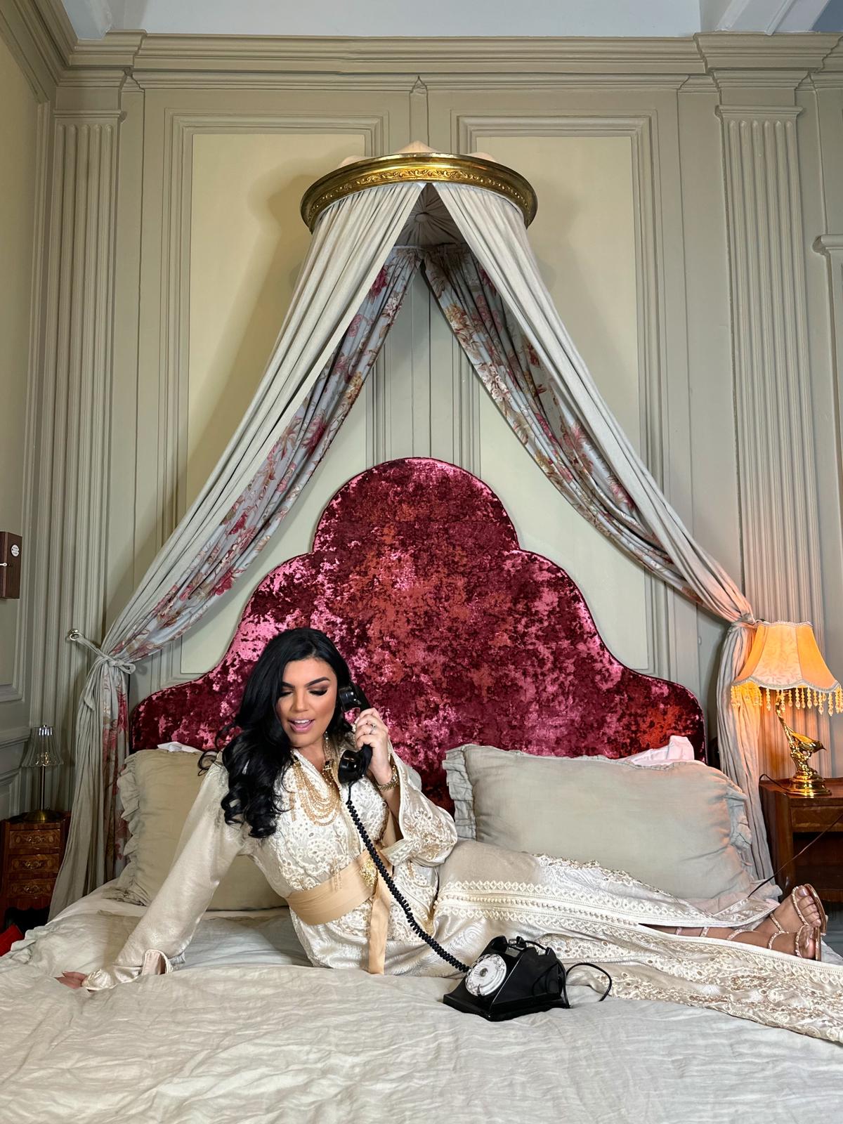 Location - Caftan "Yasmine"