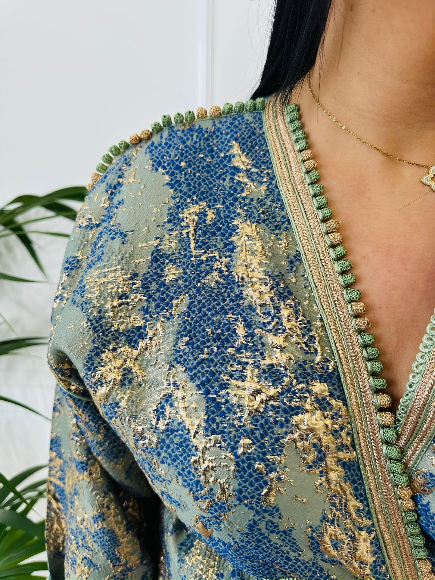 Veste brocard bleu &amp; vert sauge – Raffinement oriental